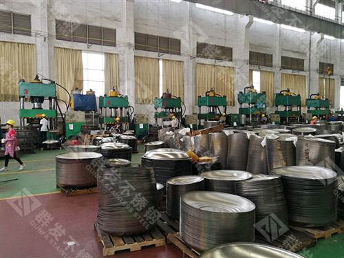 群發(fā)不銹鋼工廠車間展示